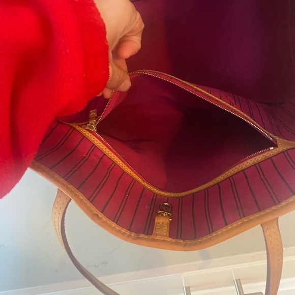 💎GET TWO💎Louis Vuitton Neverfull GM & Clutch - Picture 15 of 17